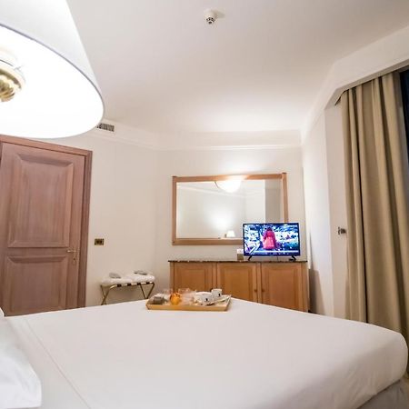 SHG Hotel De La Ville Vicenza Esterno foto