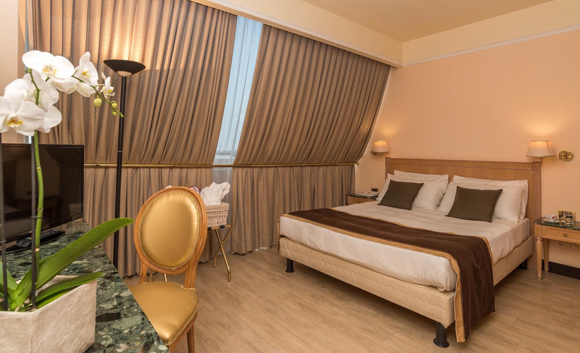 SHG Hotel De La Ville Vicenza Esterno foto