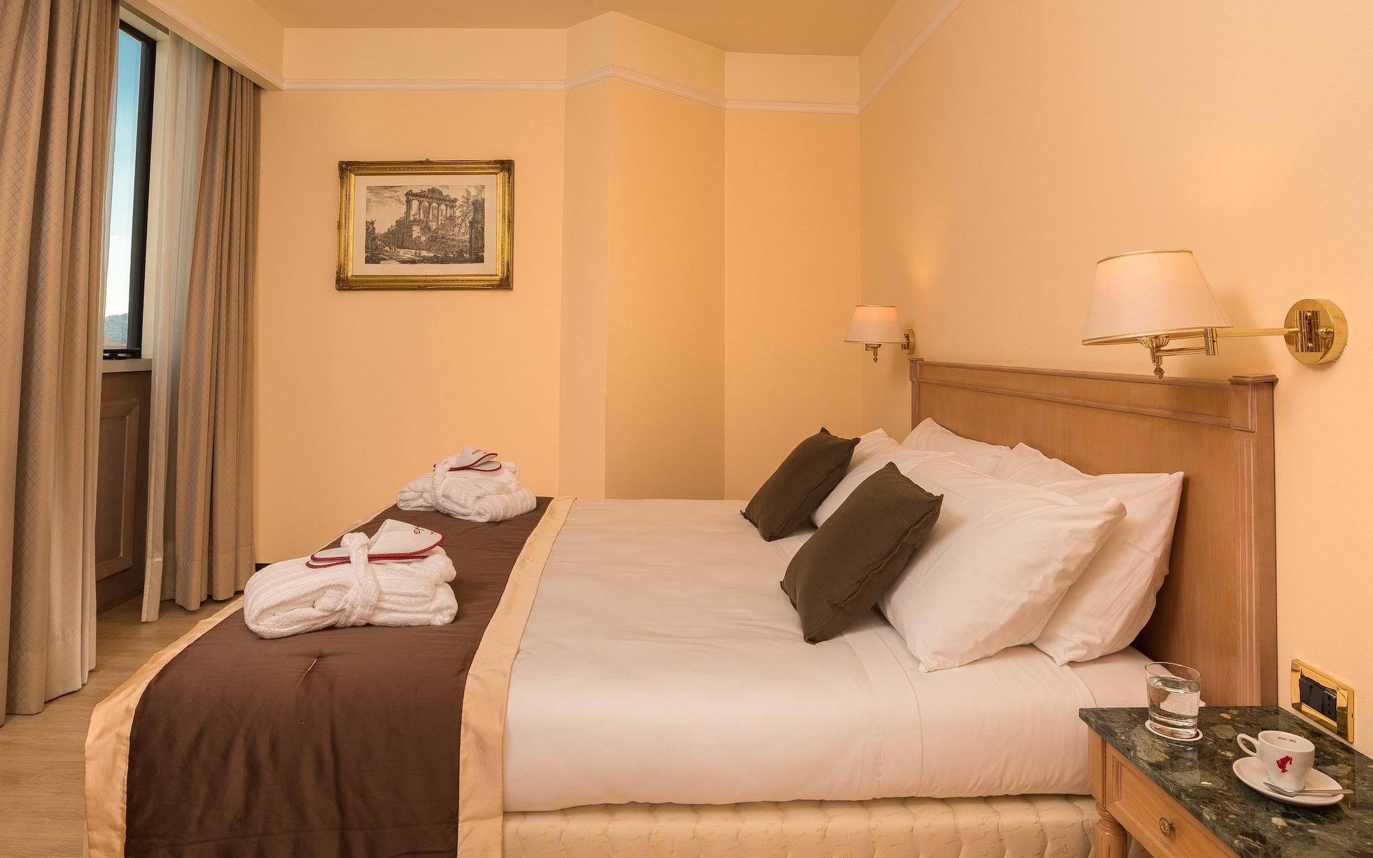 SHG Hotel De La Ville Vicenza Esterno foto