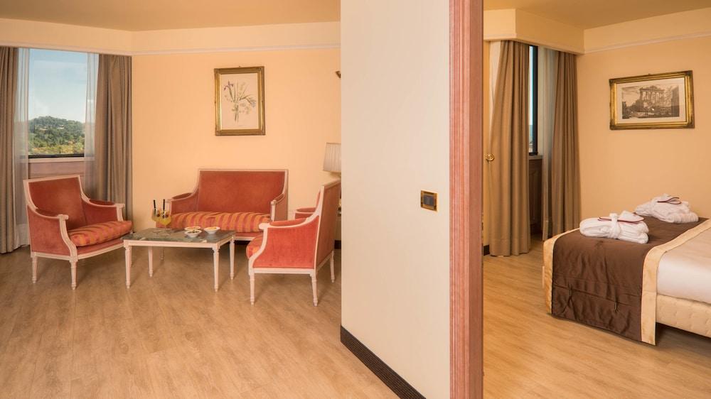 SHG Hotel De La Ville Vicenza Esterno foto