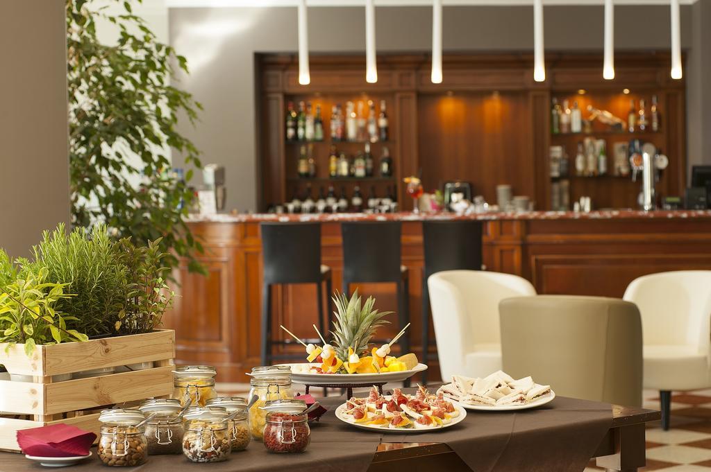 SHG Hotel De La Ville Vicenza Esterno foto