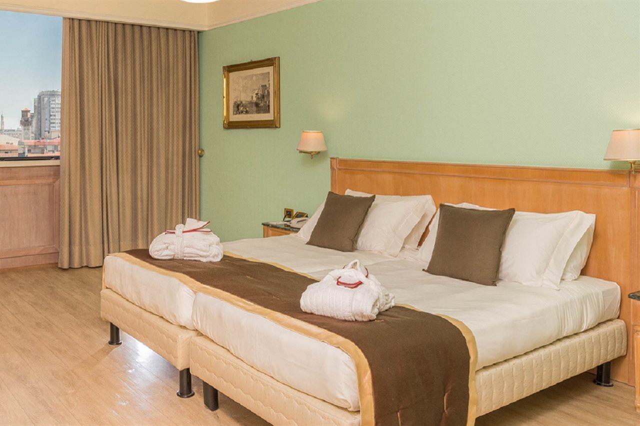 SHG Hotel De La Ville Vicenza Esterno foto
